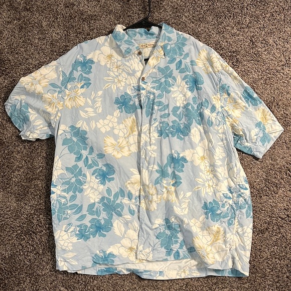 Tommy Bahama button down - Picture 1 of 2
